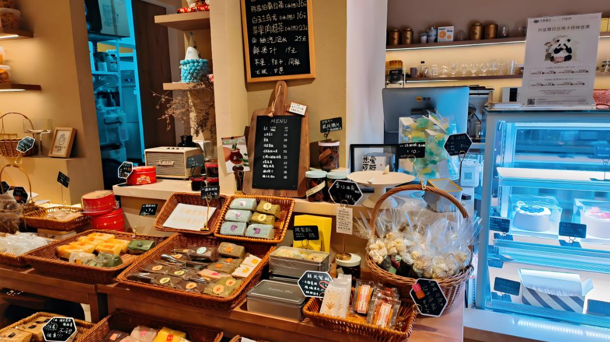 甜品店的夢幻設(shè)計效果圖
